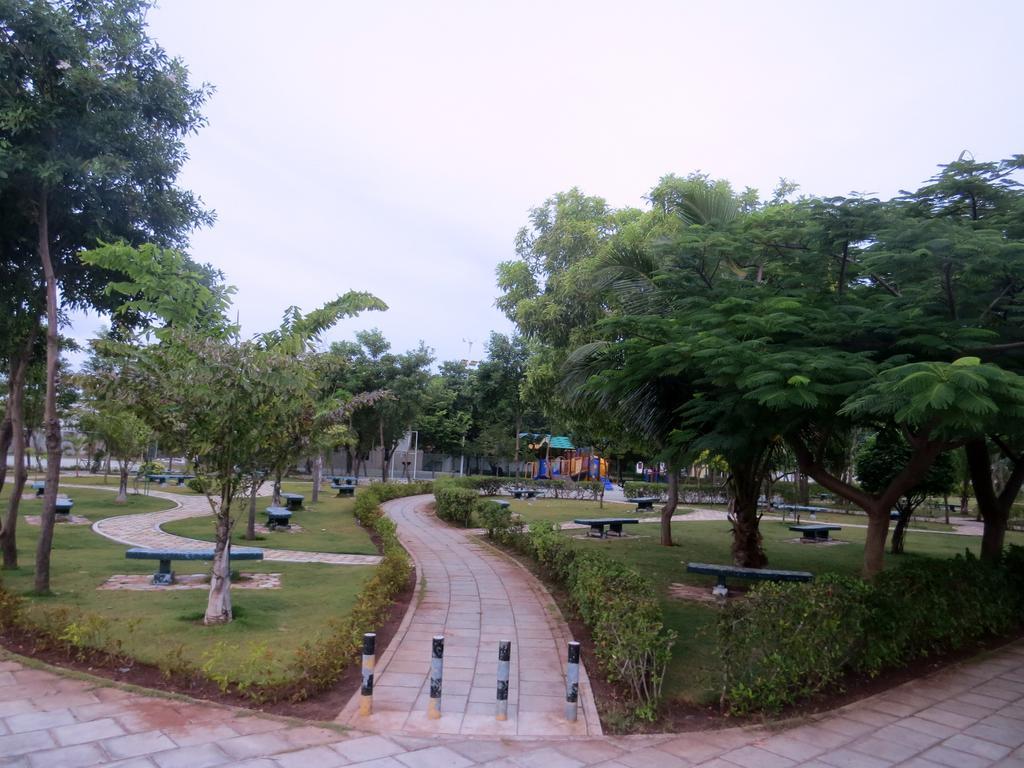 Coral Queen Inn Hulhumale Exterior photo