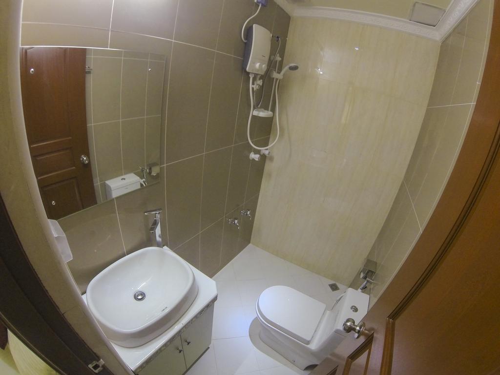Coral Queen Inn Hulhumale Room photo