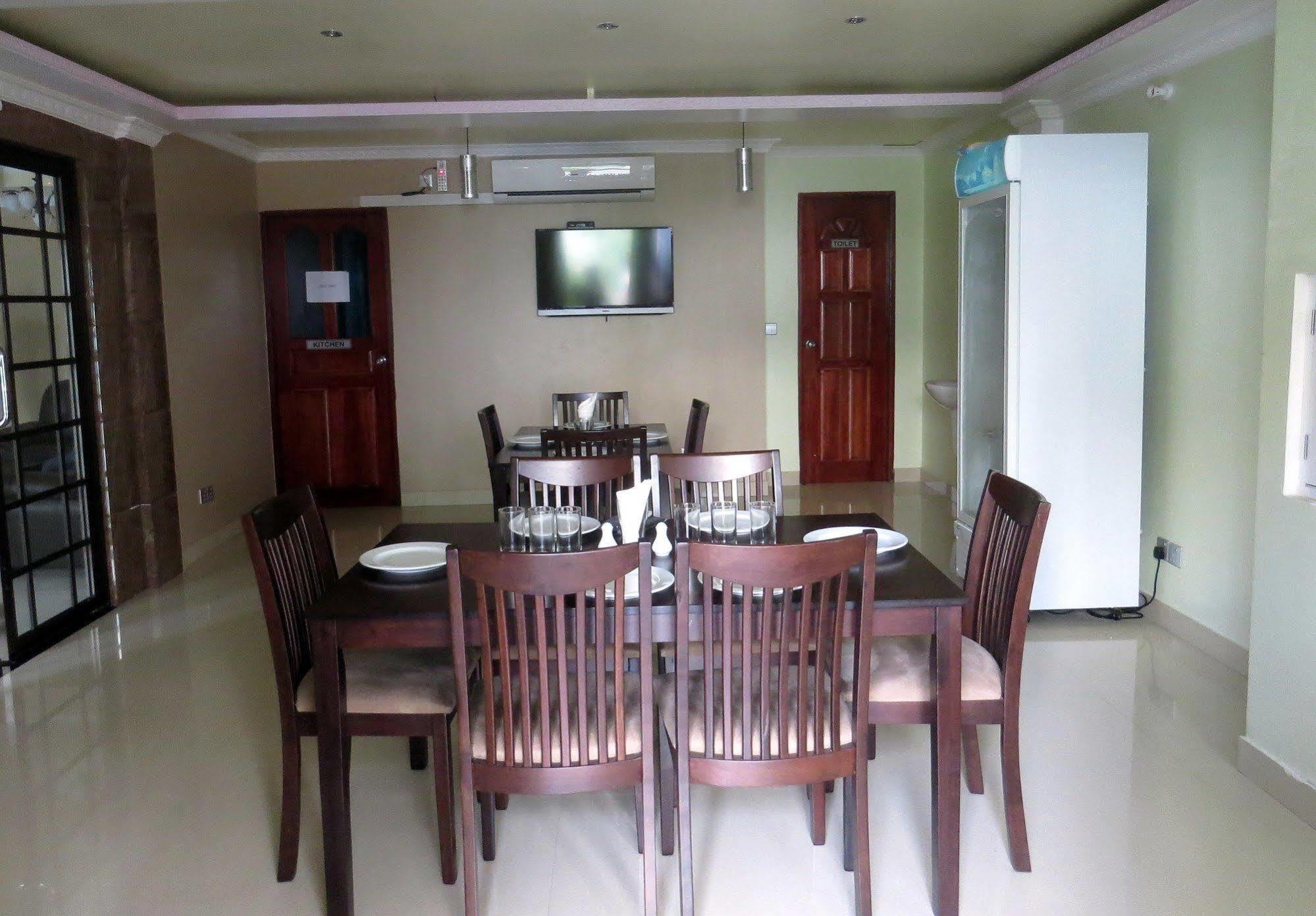 Coral Queen Inn Hulhumale Exterior photo